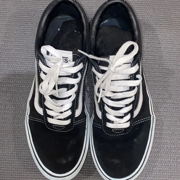 Men’s Van’s Old Skool Classic Skate Shoes - Picture 2 of 8